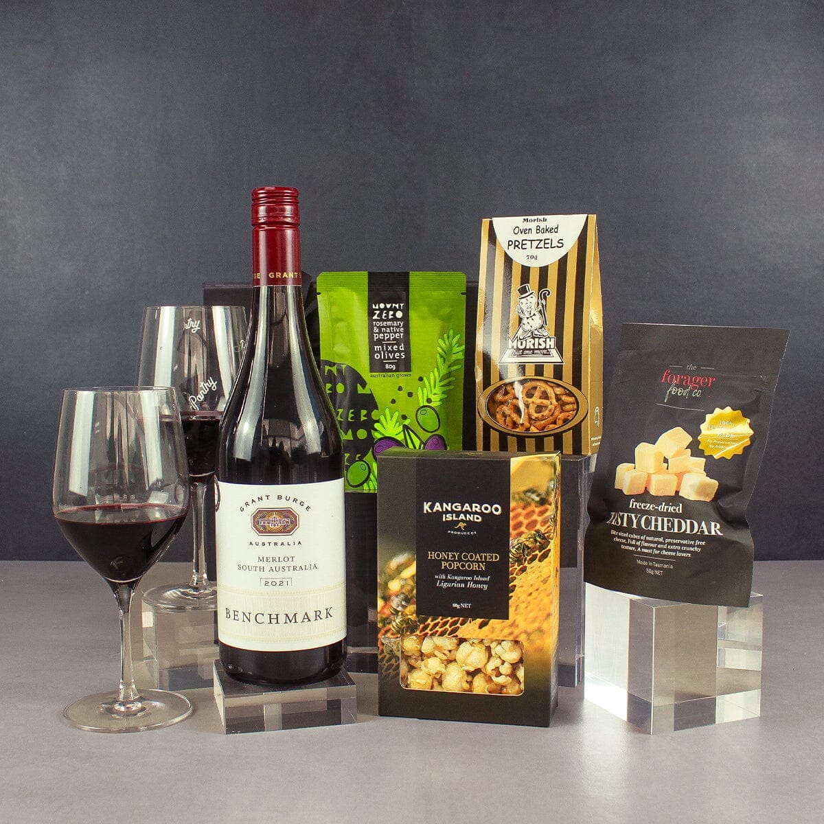 Merlot and Nibbles Hamper