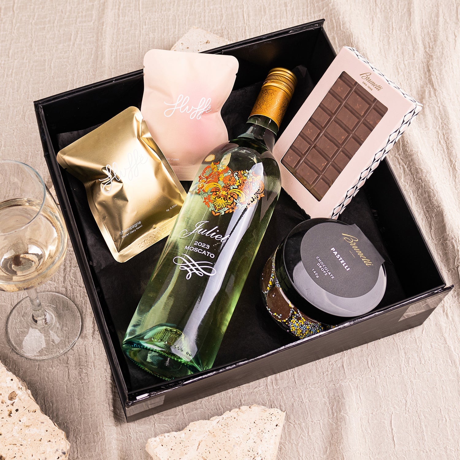 Juliet Moscato Hamper